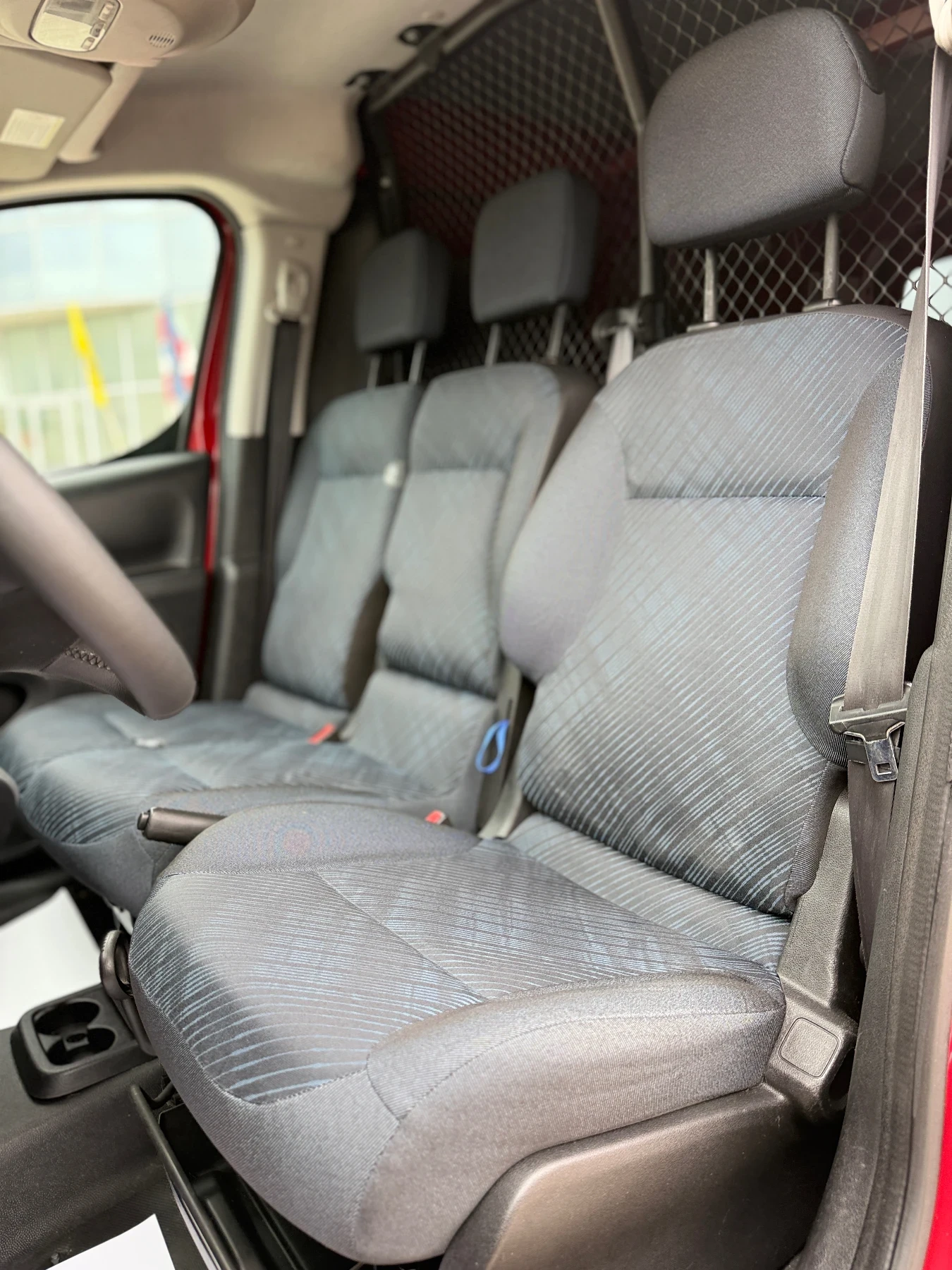 Peugeot Partner 1.6E-HDI* MAXI XXL* КАТО НОВ* РЕГИСТРИРАН* ОБСЛУЖЕ, снимка 9 - Бусове и автобуси - 54047269