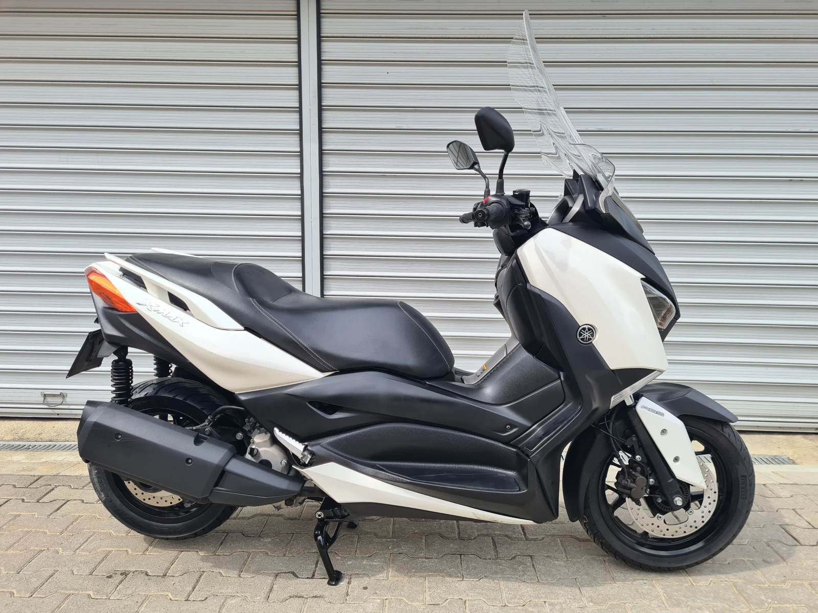 Yamaha X-max 300i ABS/TCS, снимка 2 - Мотоциклети и мототехника - 53728893