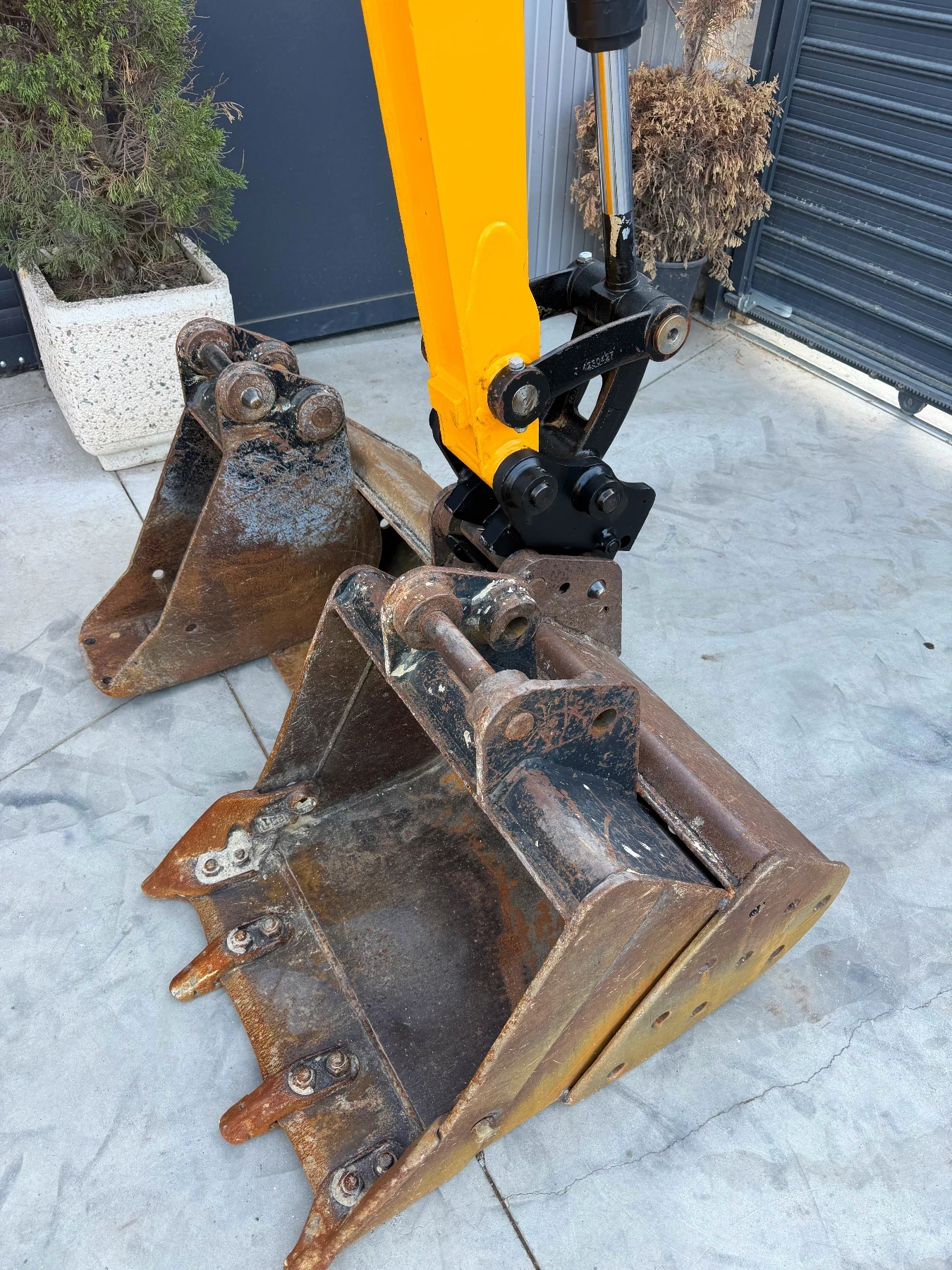 Багер JCB 8026 2.9т Перфектен, снимка 16 - Индустриална техника - 56298379