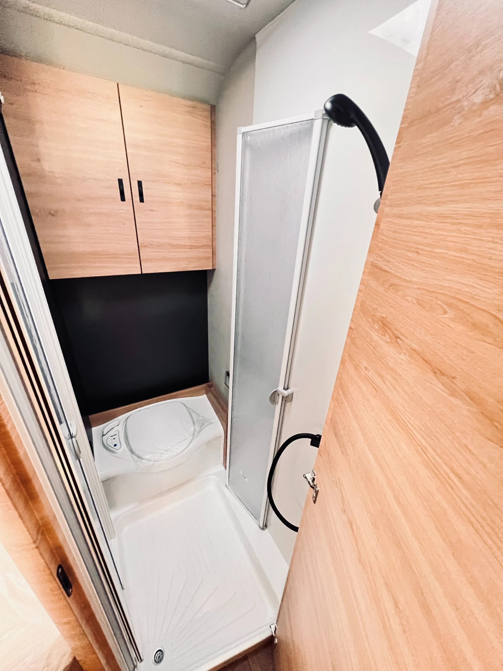 ������ Knaus NEW Platinium Selection Live Wave 650 MF  | Mobile.bg � ����������� 14