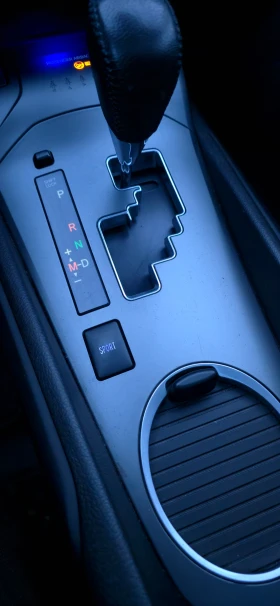 Toyota Avensis 2.0 i НОВА, снимка 15