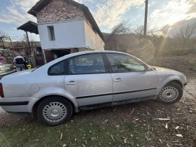 VW Passat - 1300 € / 2542.58 лв. - 81402000 5