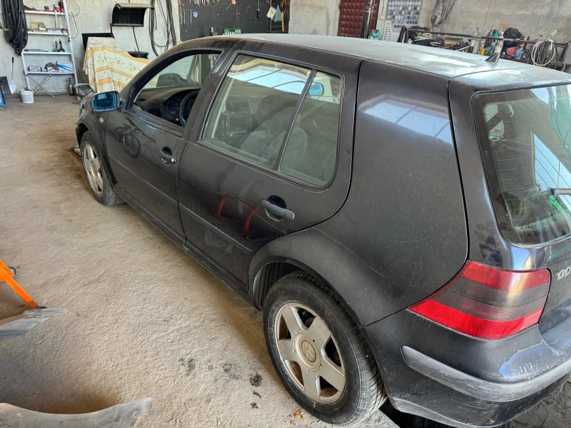 VW Golf, снимка 7 - Автомобили и джипове - 47384398