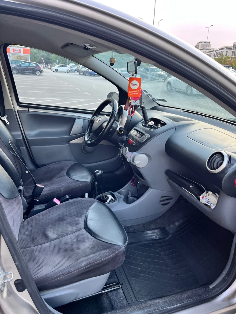 Toyota Aygo, снимка 16 - Автомобили и джипове - 47465234