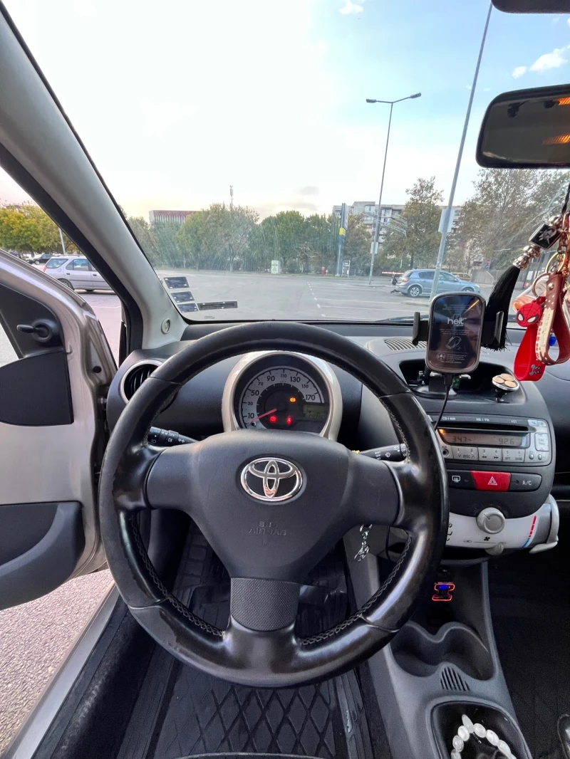 Toyota Aygo, снимка 12 - Автомобили и джипове - 47465234