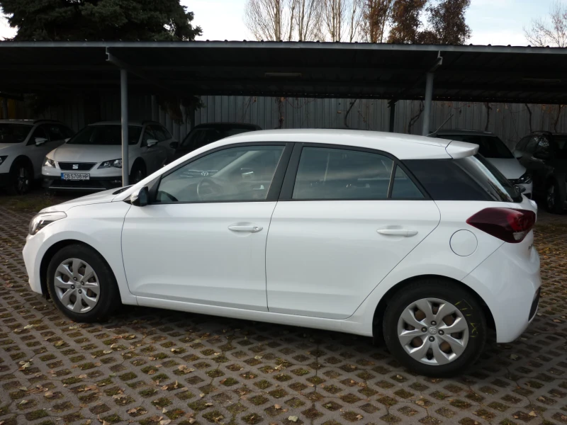 Hyundai I20 1.2i 85 к.с 5 бр, снимка 8 - Автомобили и джипове - 48015078