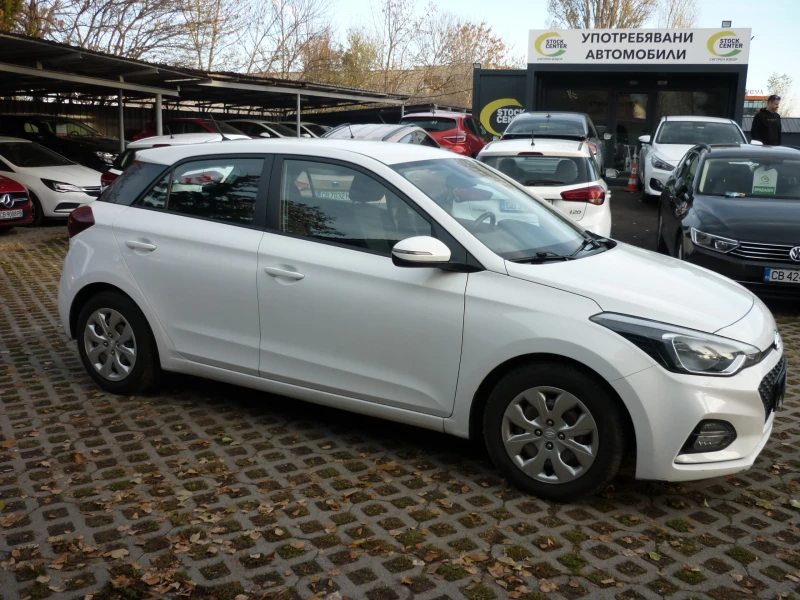 Hyundai I20 1.2i 85 к.с 5 бр, снимка 4 - Автомобили и джипове - 48015078