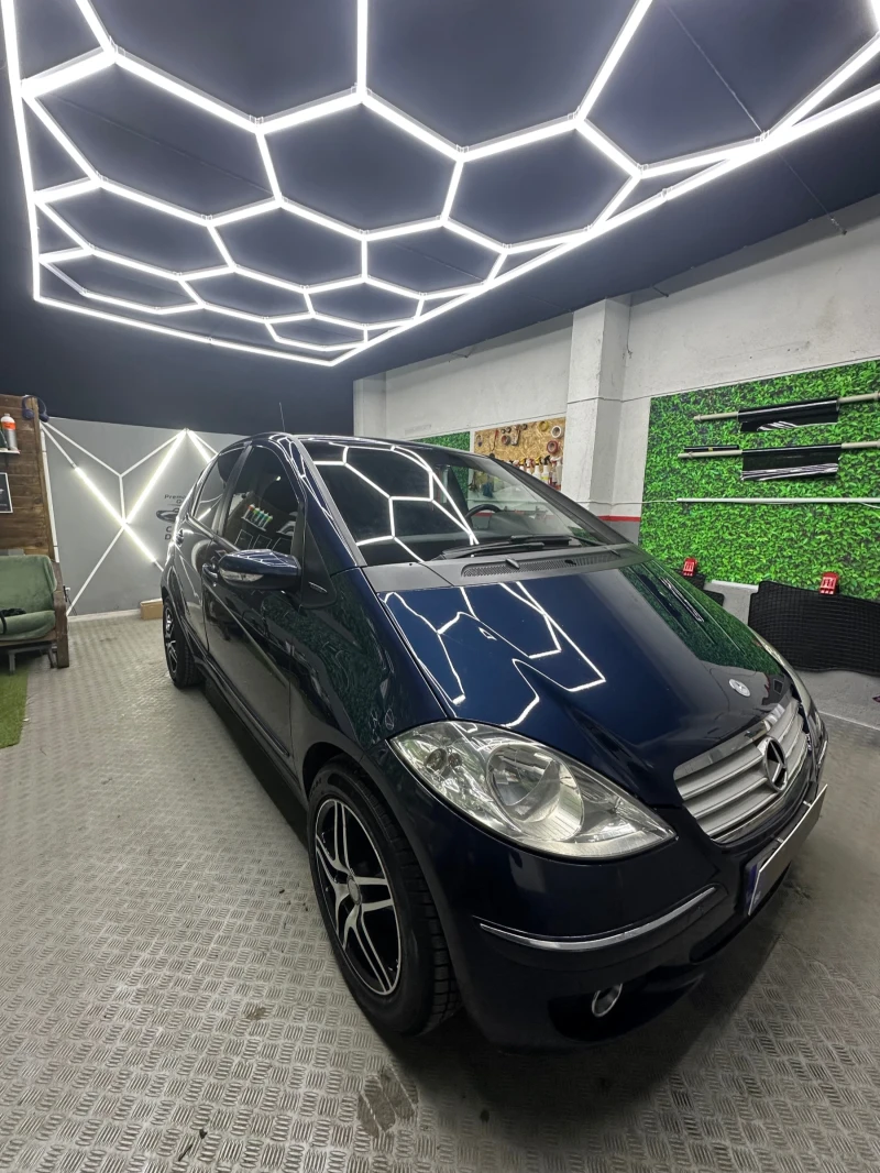 Mercedes-Benz 180 Автоматик реални км, снимка 2 - Автомобили и джипове - 49171600