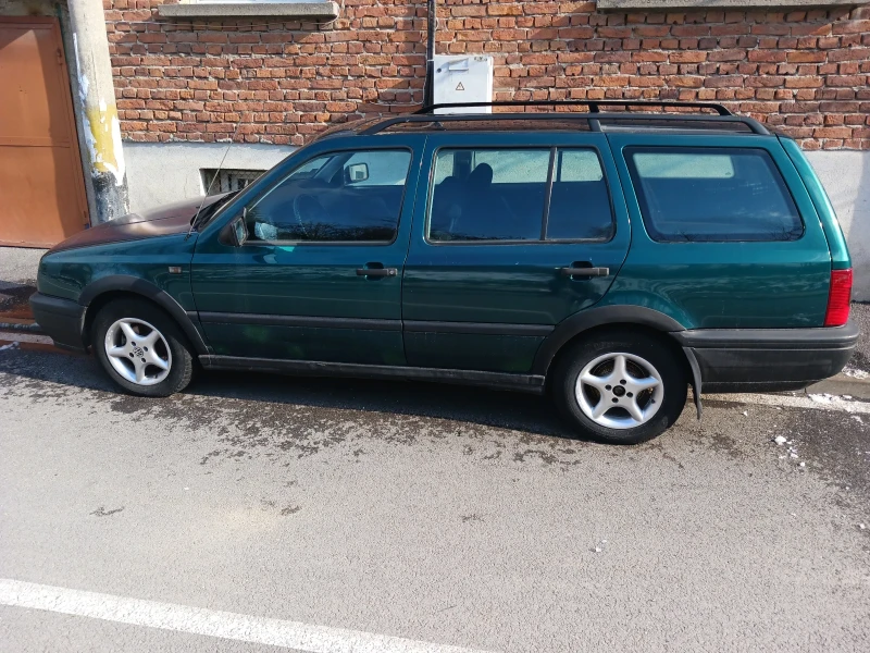 VW Golf 1.9TDI, снимка 3 - Автомобили и джипове - 49195771