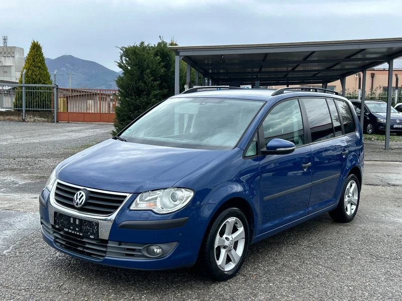 VW Touran 1.9TDI 105ps DSG Facelift 7местен , снимка 2 - Автомобили и джипове - 49535942