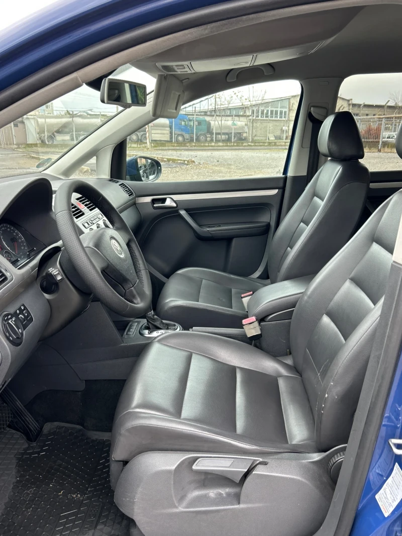 VW Touran 1.9TDI 105ps DSG Facelift 7местен , снимка 9 - Автомобили и джипове - 49535942