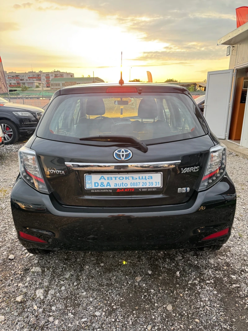 Toyota Yaris 1.5i Автомат Hybrid Швейцария, снимка 8 - Автомобили и джипове - 50583250
