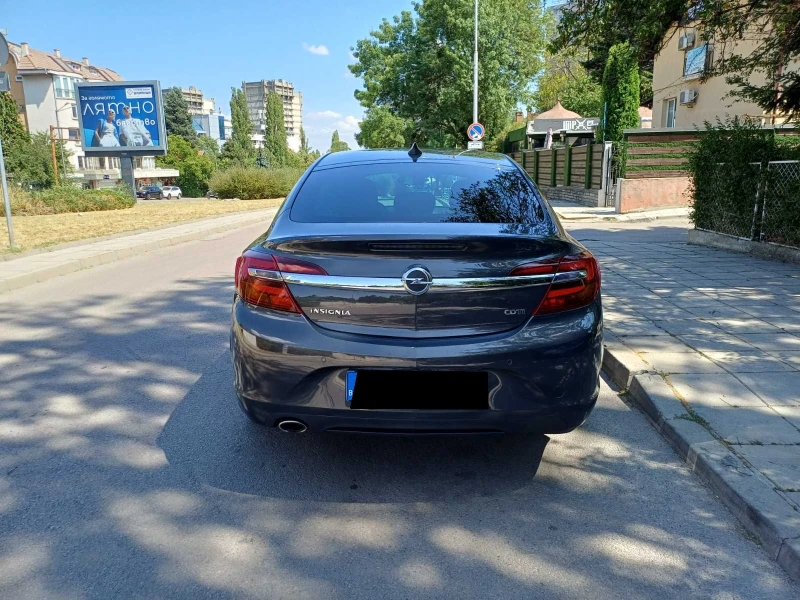 Opel Insignia 2.0CDTI Facelift, снимка 8 - Автомобили и джипове - 52116605