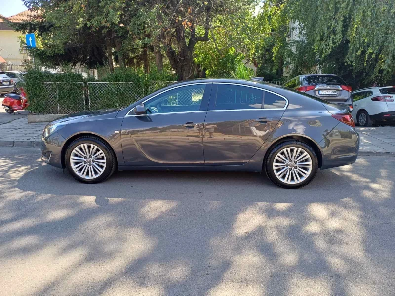 Opel Insignia 2.0CDTI Facelift, снимка 4 - Автомобили и джипове - 52116605
