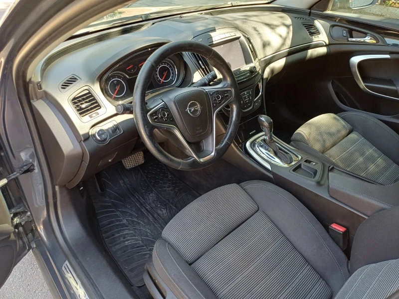 Opel Insignia 2.0CDTI Facelift, снимка 9 - Автомобили и джипове - 52116605