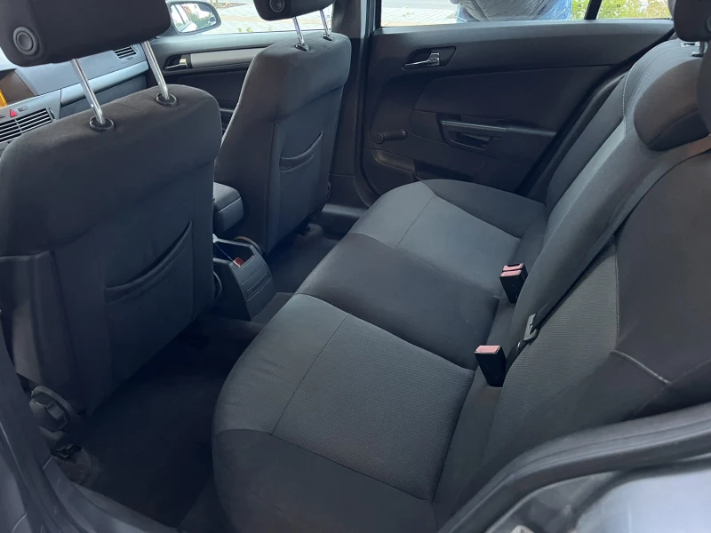 Opel Astra 1.6 TWINPORT, снимка 9 - Автомобили и джипове - 52194638