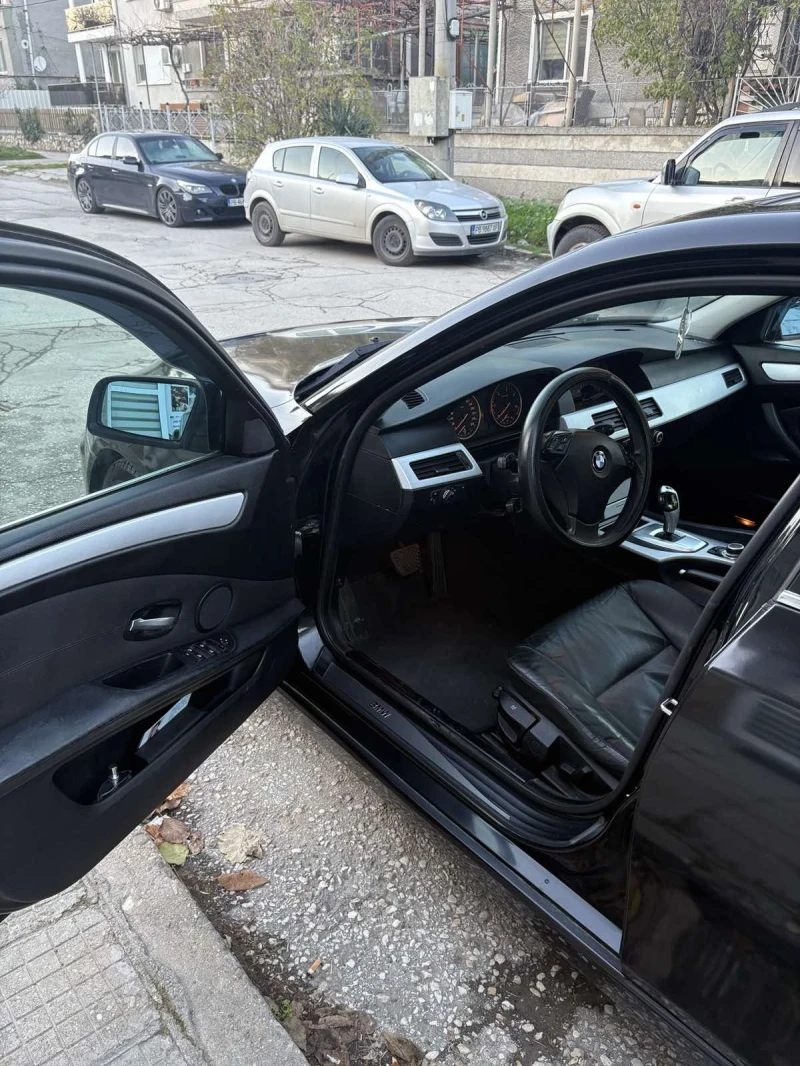 BMW 520, снимка 11 - Автомобили и джипове - 52958026