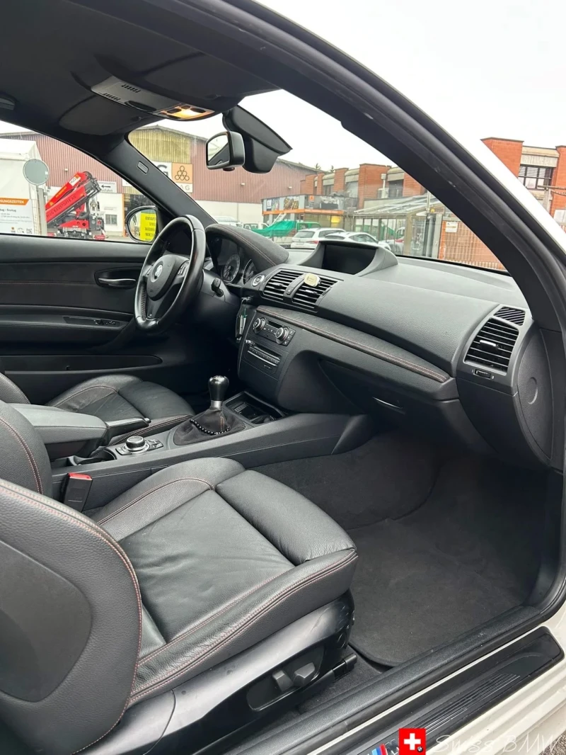 BMW 1M ЕДИН СОБСТВЕНИК * * ИЗРЯДНО ПОДДЪРЖАНА * * ГАРАЖНА, снимка 7 - Автомобили и джипове - 53308672