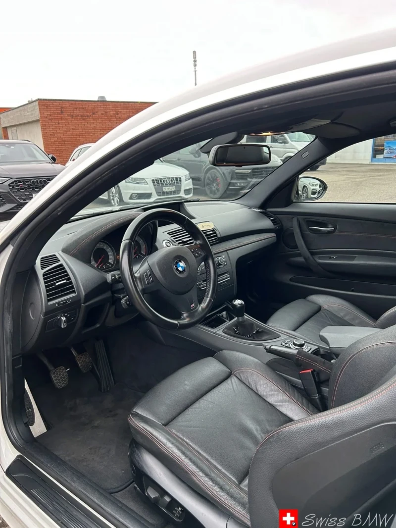 BMW 1M ЕДИН СОБСТВЕНИК * * ИЗРЯДНО ПОДДЪРЖАНА * * ГАРАЖНА, снимка 6 - Автомобили и джипове - 53308672