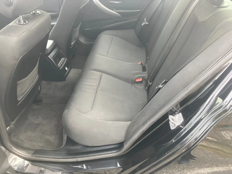 BMW 320, снимка 13 - Автомобили и джипове - 53393731