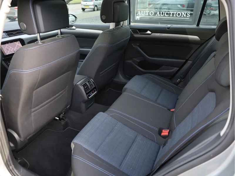 VW Passat GTE 1.4 TSI PHEV - Пълна Сервизна История, снимка 14 - Автомобили и джипове - 53458093