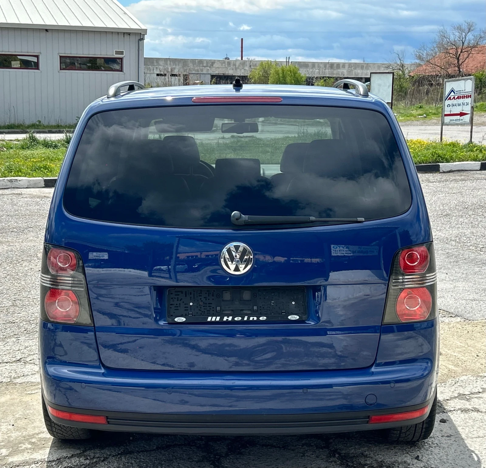 VW Touran 1.9TDI 105ps DSG Facelift 7местен  - изображение 9