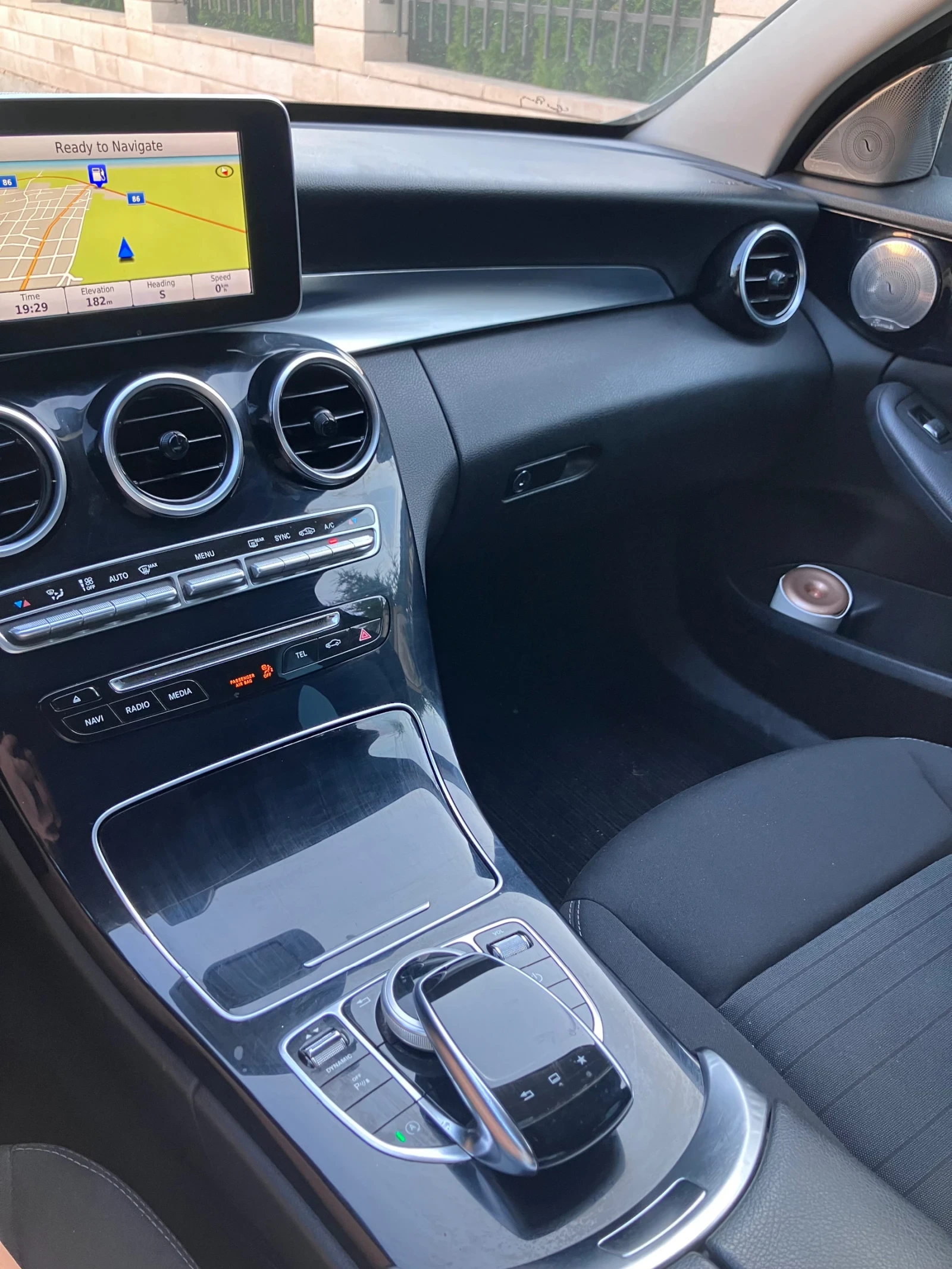 Mercedes-Benz C 200  - изображение 5