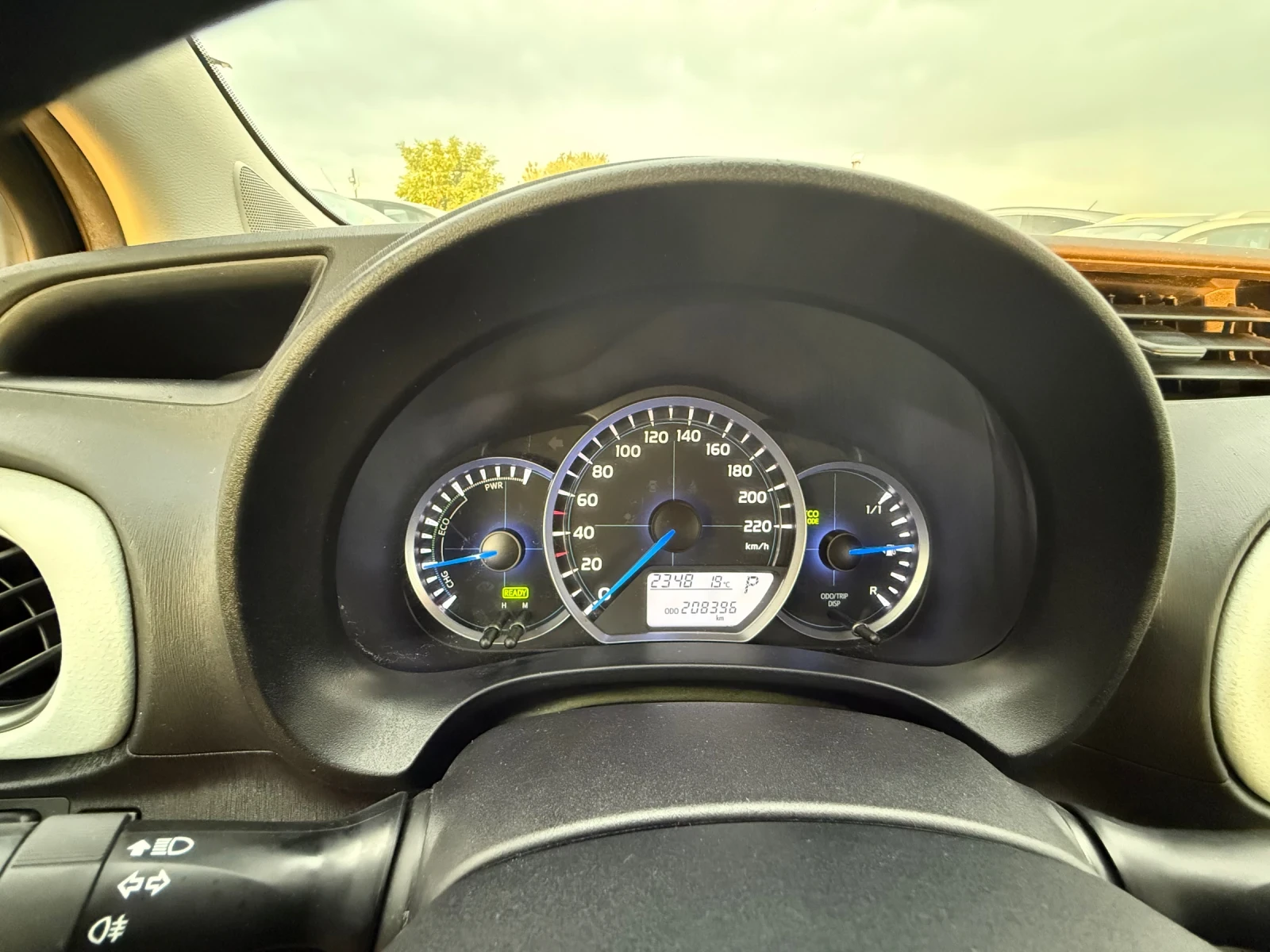 Toyota Yaris 1.5i  Hybrid  | Mobile.bg   12