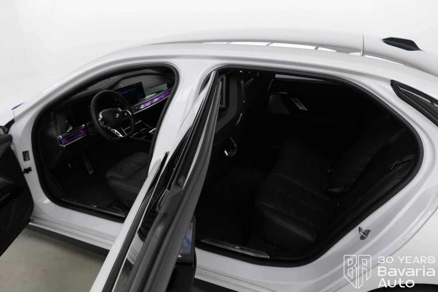 BMW 740 d xDrive M Sport Paket - изображение 5
