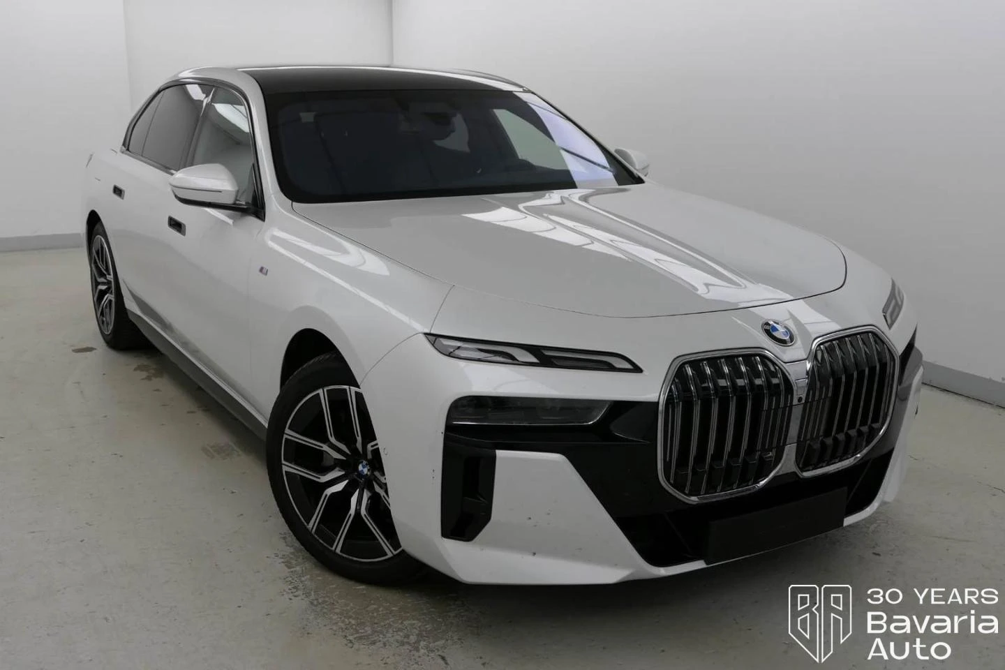 BMW 740 d xDrive M Sport Paket - изображение 4