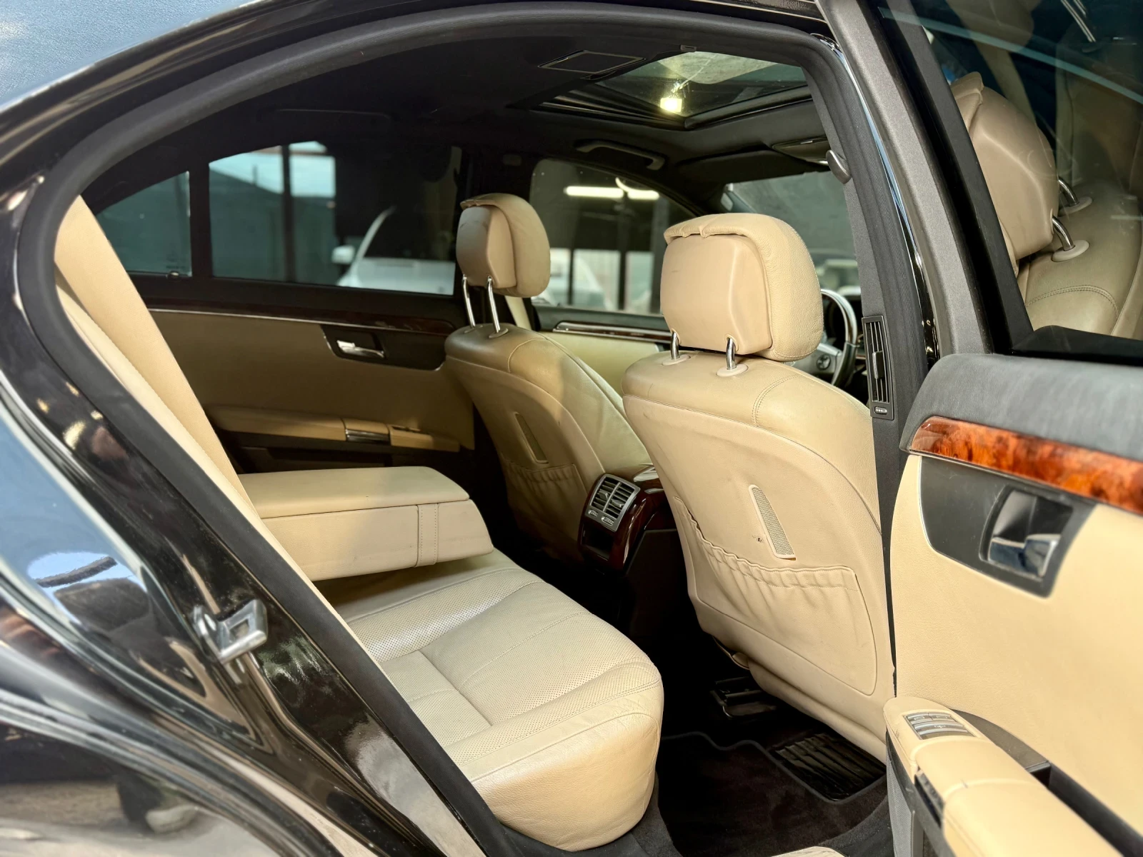 Mercedes-Benz S 320 AMG* Подгрев* Обдухване* ВАКУМ* harman/kardon* УНИ | Mobile.bg — изображение 14
