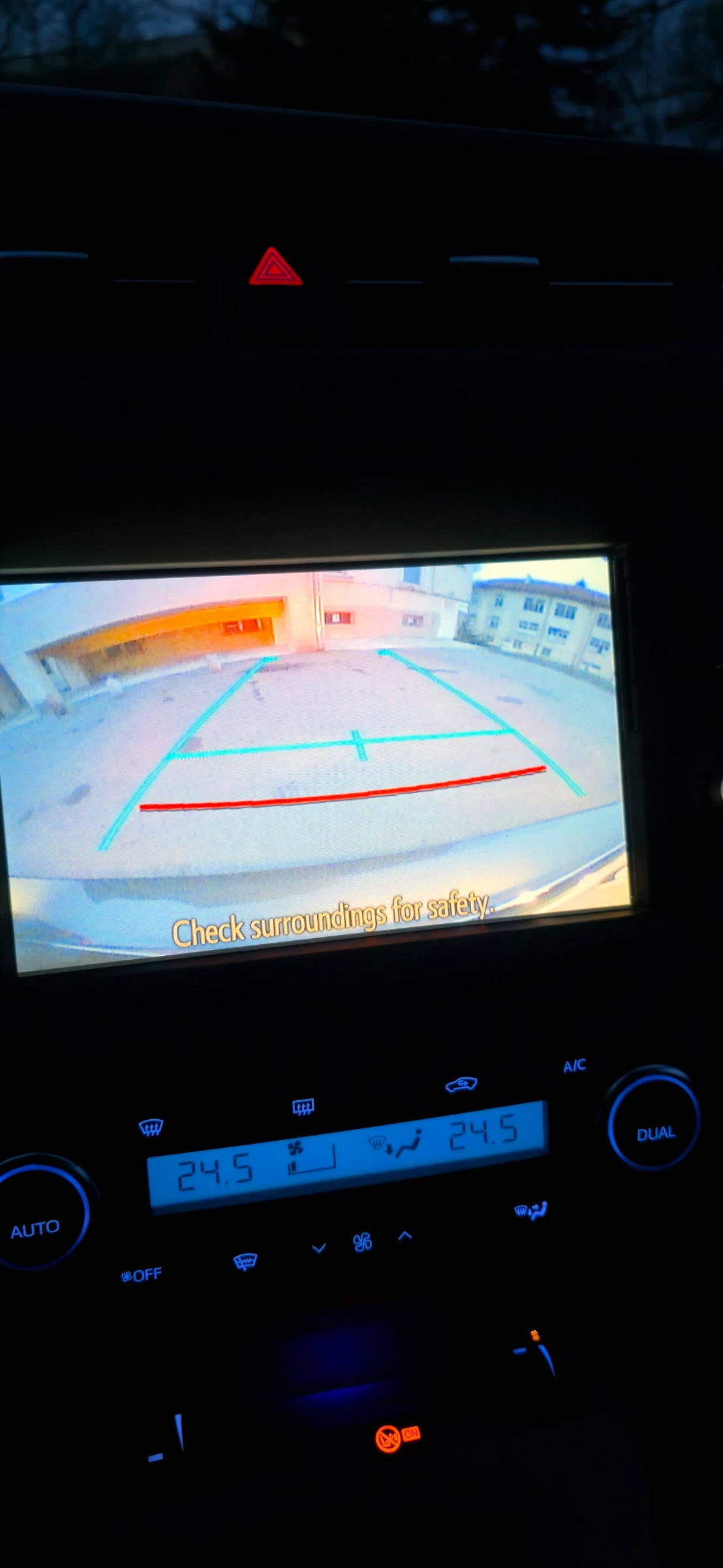 Toyota Avensis 2.0 i ���� | Mobile.bg � ����������� 14