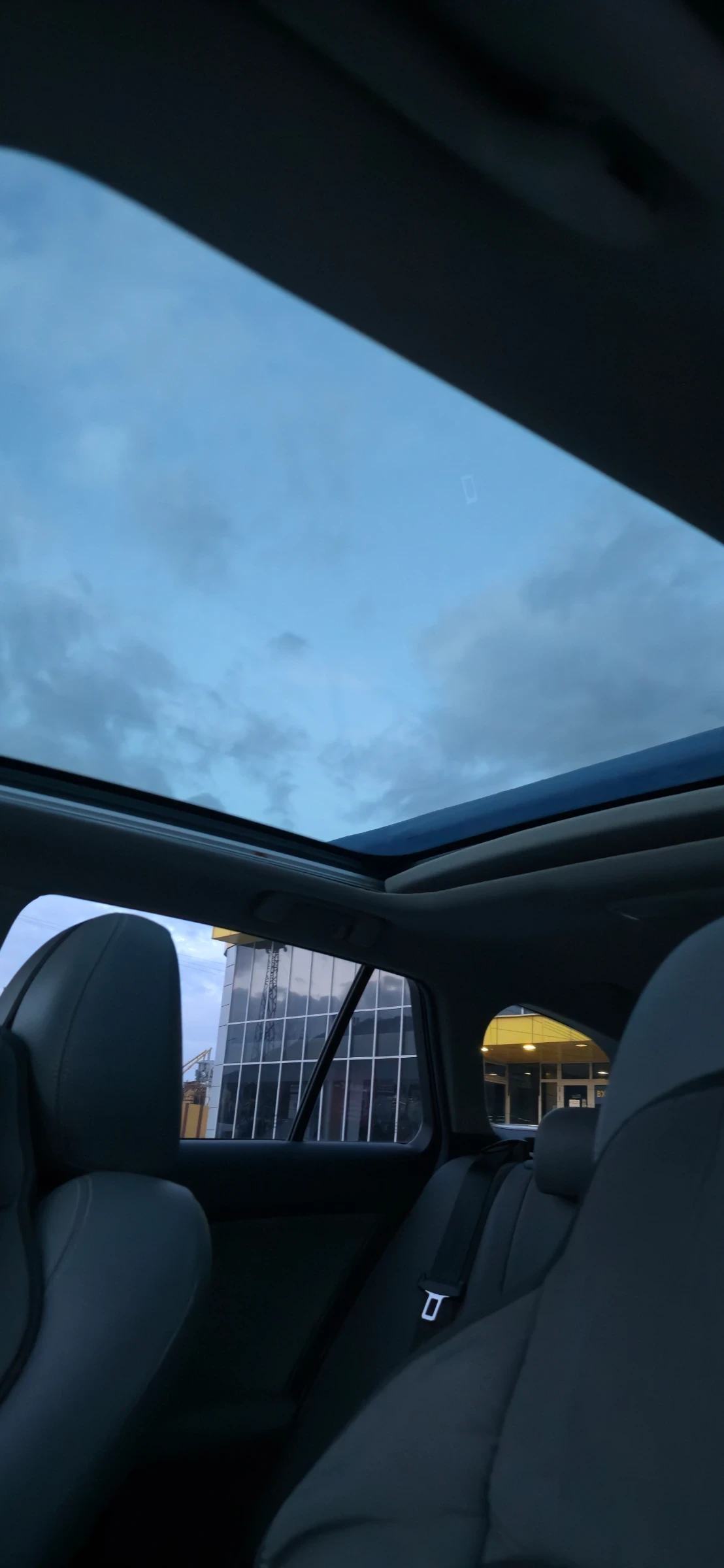 Toyota Avensis 2.0 i ���� | Mobile.bg � ����������� 11