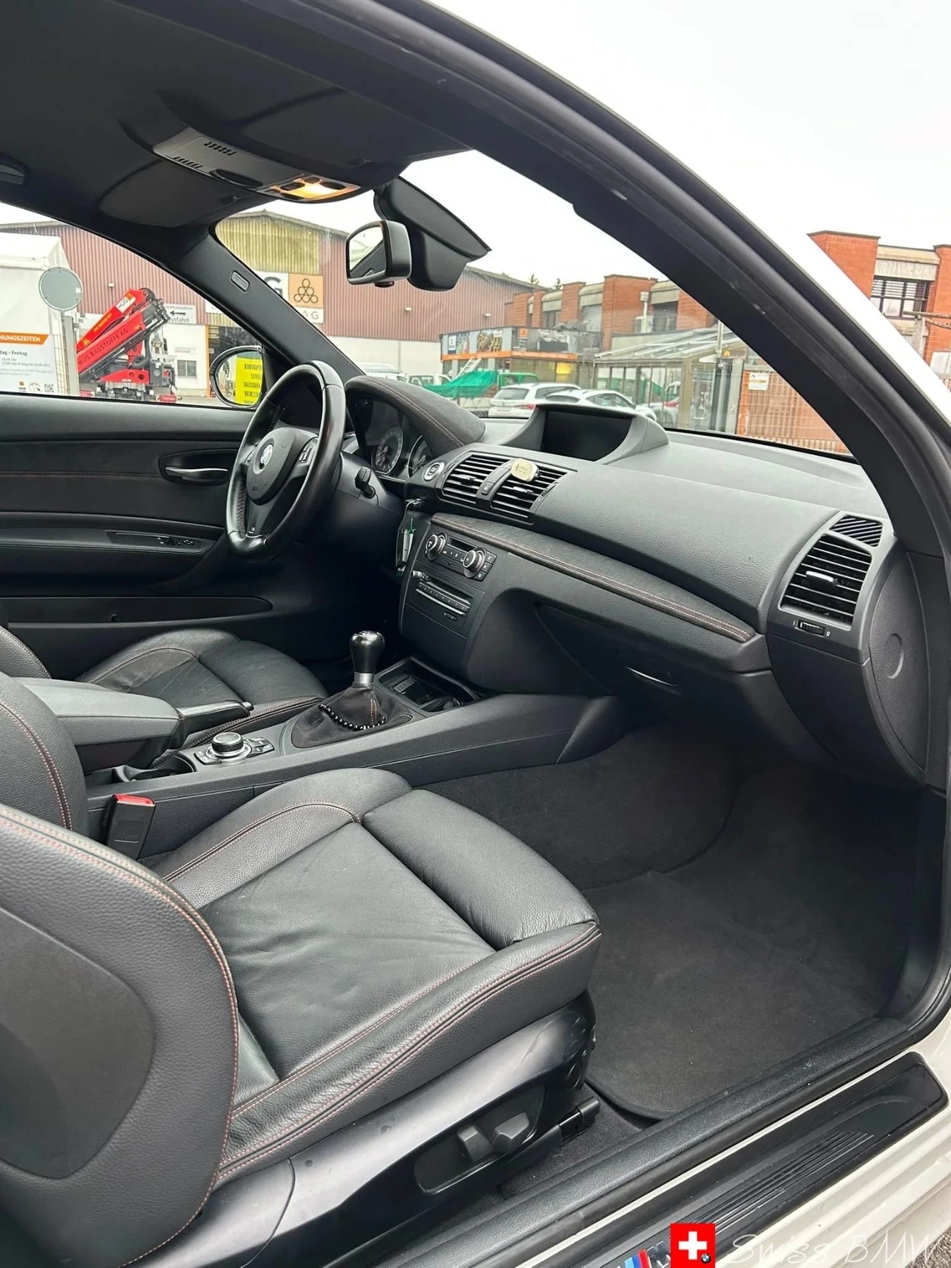 BMW 1M ЕДИН СОБСТВЕНИК * * ИЗРЯДНО ПОДДЪРЖАНА * * ГАРАЖНА - изображение 7