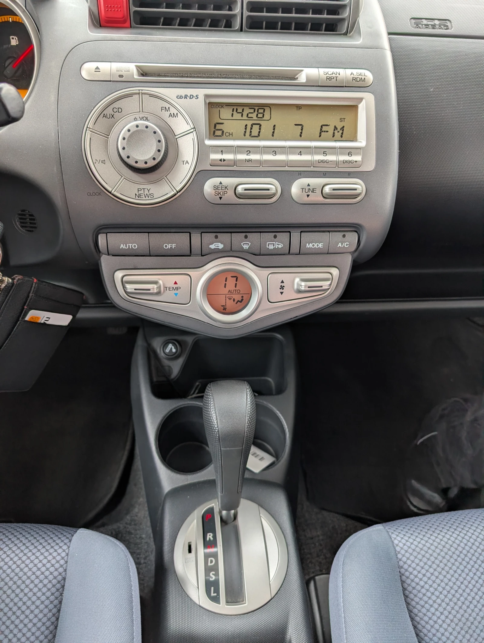 Honda Jazz, снимка 12 - Автомобили и джипове - 53774574