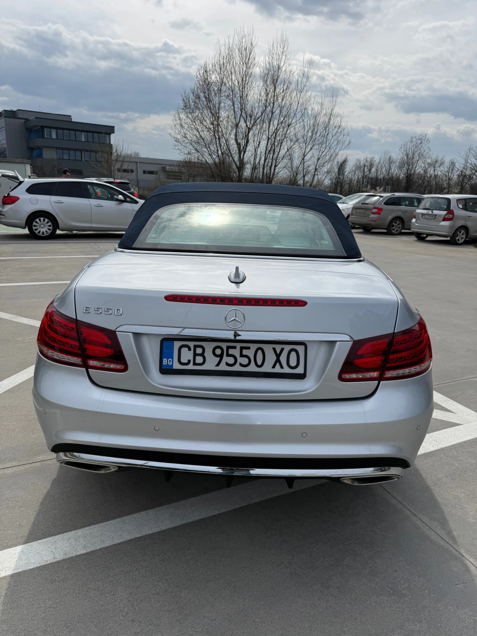Mercedes-Benz E 500 CABRIO V8 FACELIFT / 5.5 Атмосферен / БЕЗ УДАР /  , снимка 13 - Автомобили и джипове - 53987852