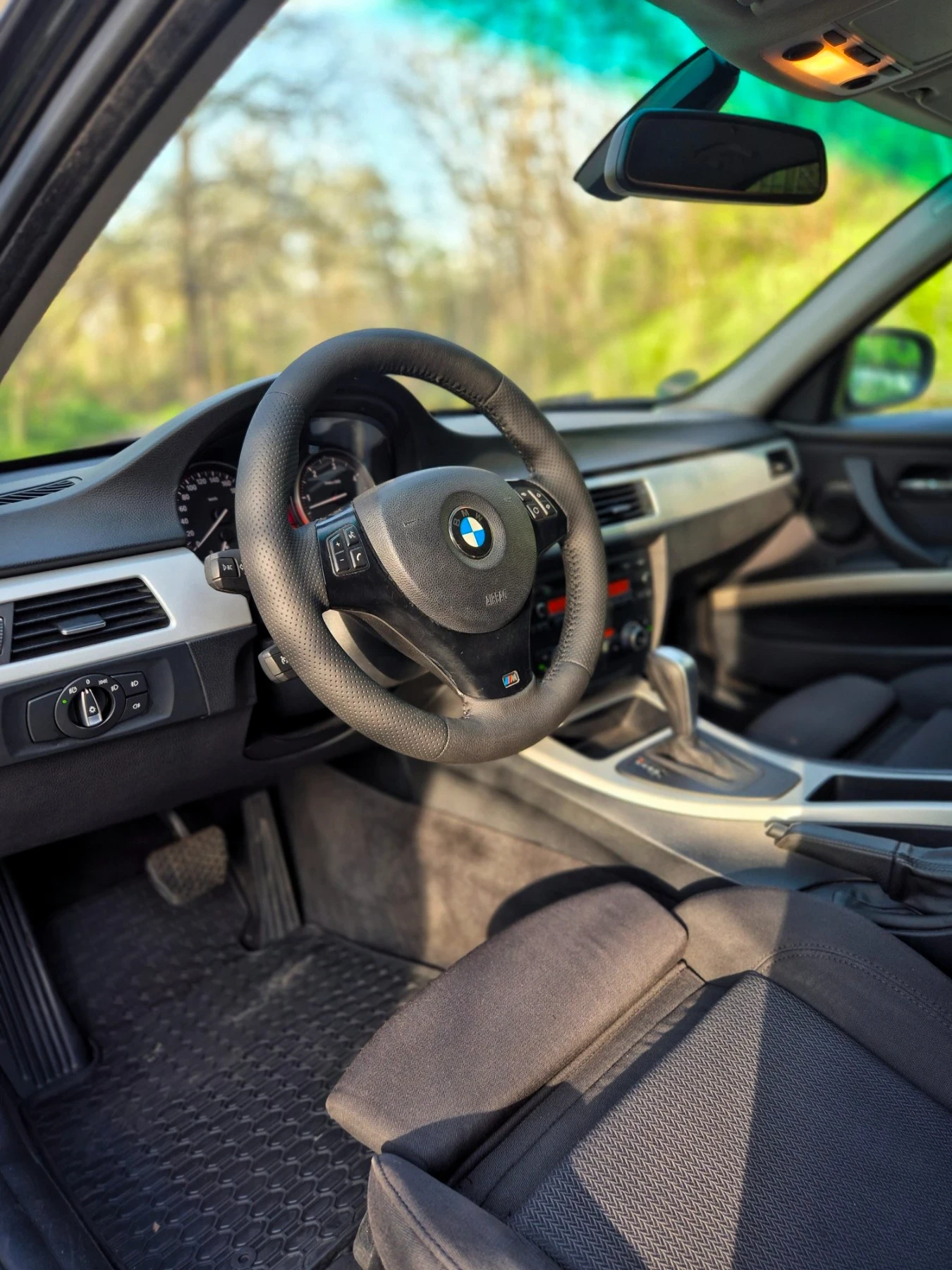 BMW 330 E90, снимка 10 - Автомобили и джипове - 54221913