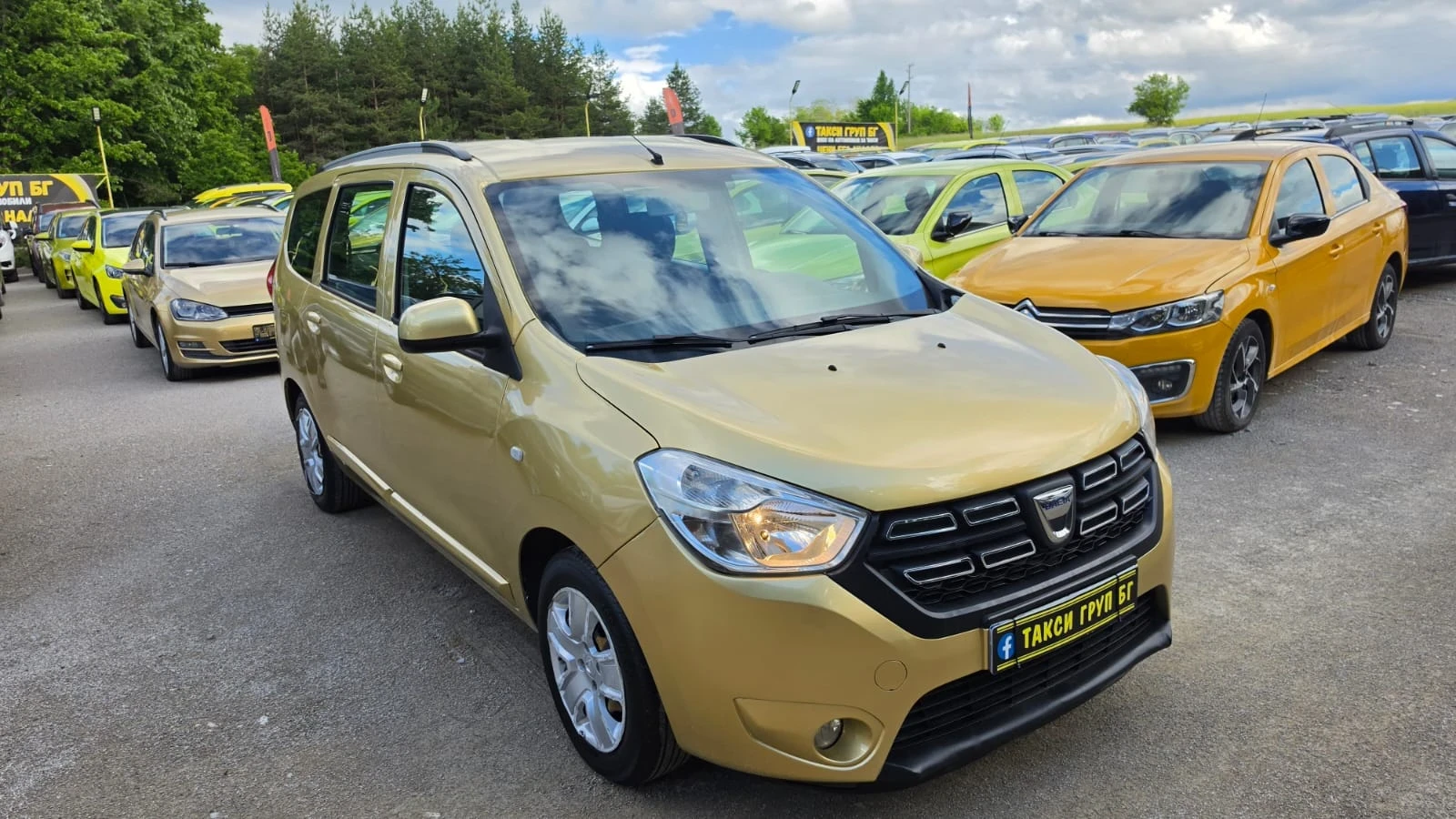 Dacia Lodgy, снимка 2 - Автомобили и джипове - 54600580