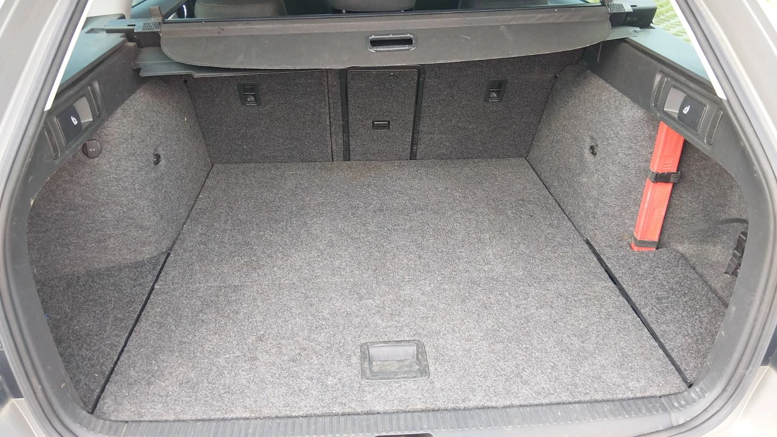 Skoda Octavia Scout 2.0 TDI 4x4, снимка 7 - Автомобили и джипове - 54700734