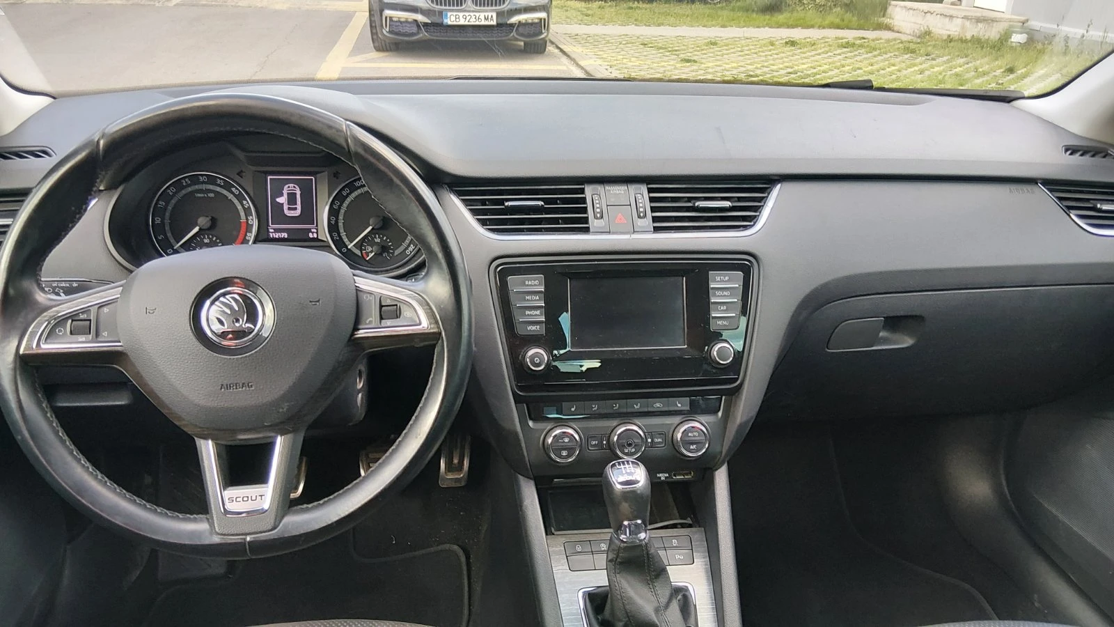 Skoda Octavia Scout 2.0 TDI 4x4, снимка 8 - Автомобили и джипове - 54700734