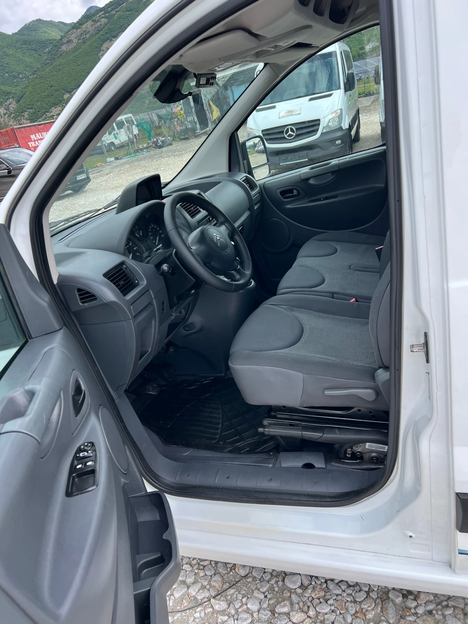 Citroen Jumpy КЛИМАТИК - ХЛАДИЛЕН, снимка 15 - Автомобили и джипове - 54918304