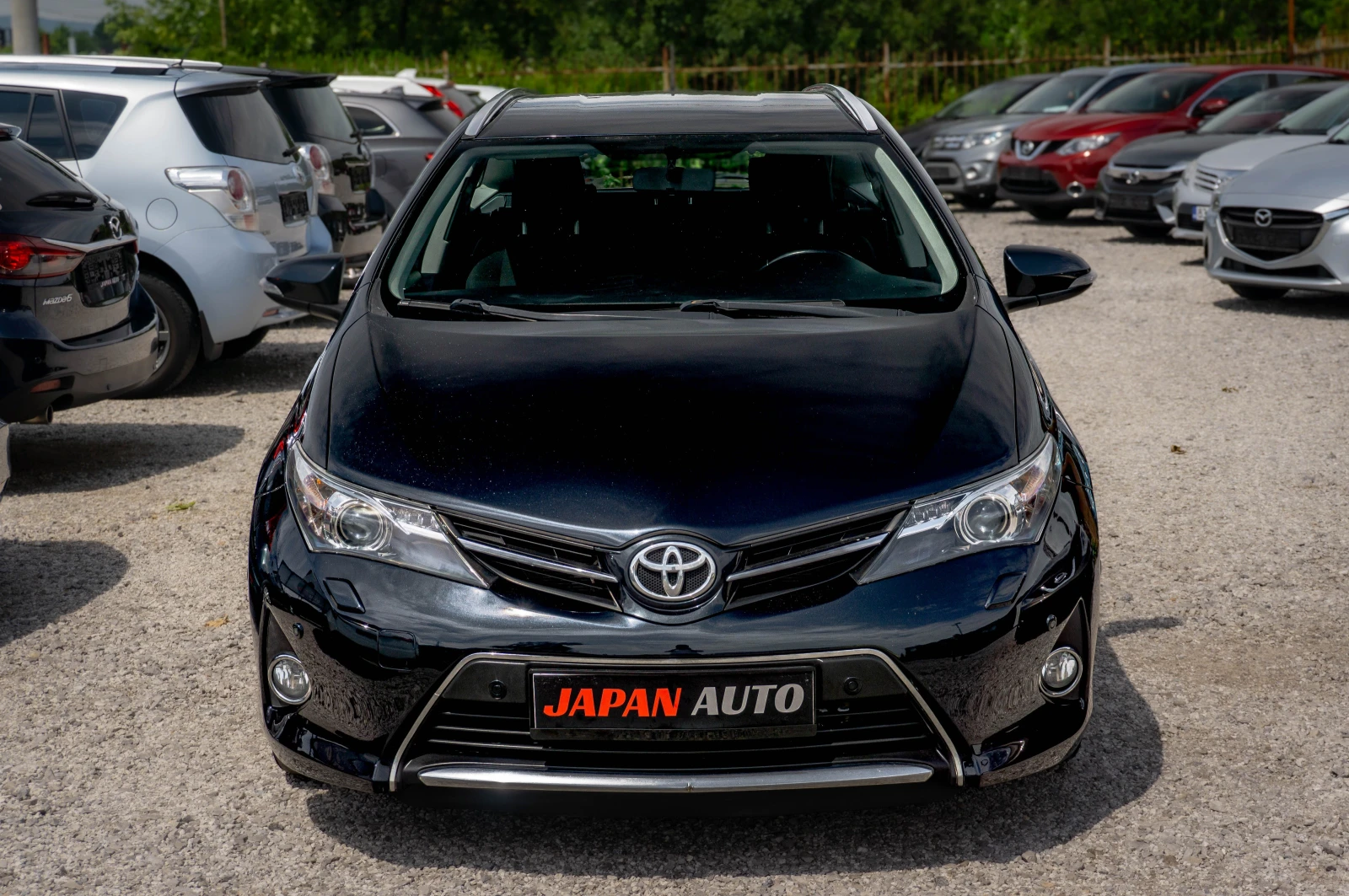 Toyota Auris 1.6 бензин ТОП! С ГАРАНЦИЯ! , снимка 2 - Автомобили и джипове - 55130539