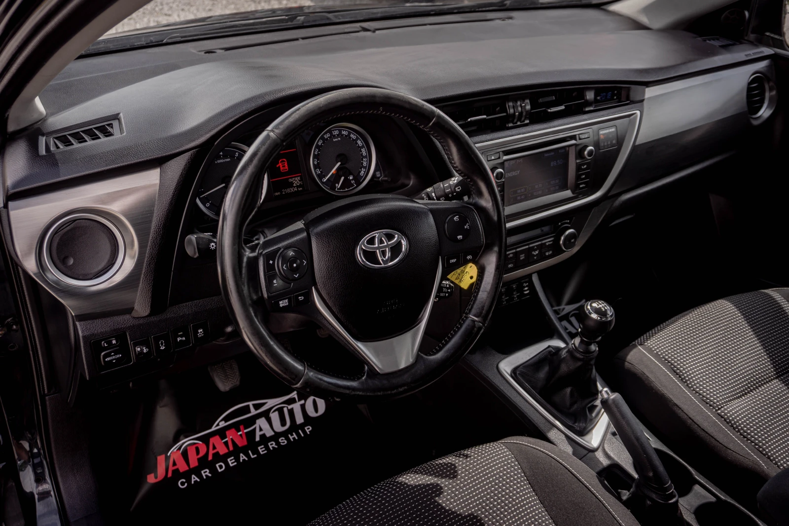 Toyota Auris 1.6 бензин ТОП! С ГАРАНЦИЯ! , снимка 6 - Автомобили и джипове - 55130539