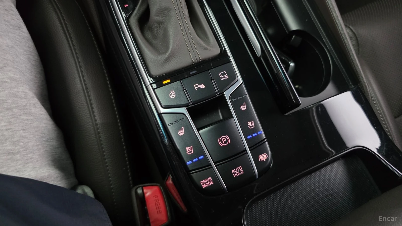 Kia K7 2.4GDi* NOBLESSE* ПОДГРЕВ* ОБДУХВАНЕ* КАМЕРА* , снимка 15 - Автомобили и джипове - 55465697