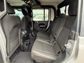 Jeep Gladiator Sport Crew Cab 4WD, снимка 15