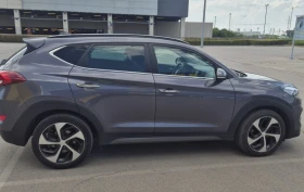 Обява за продажба на Hyundai Tucson 2.0 CRDi 4WD Premium 87k km  ~37 500 лв. - изображение 2