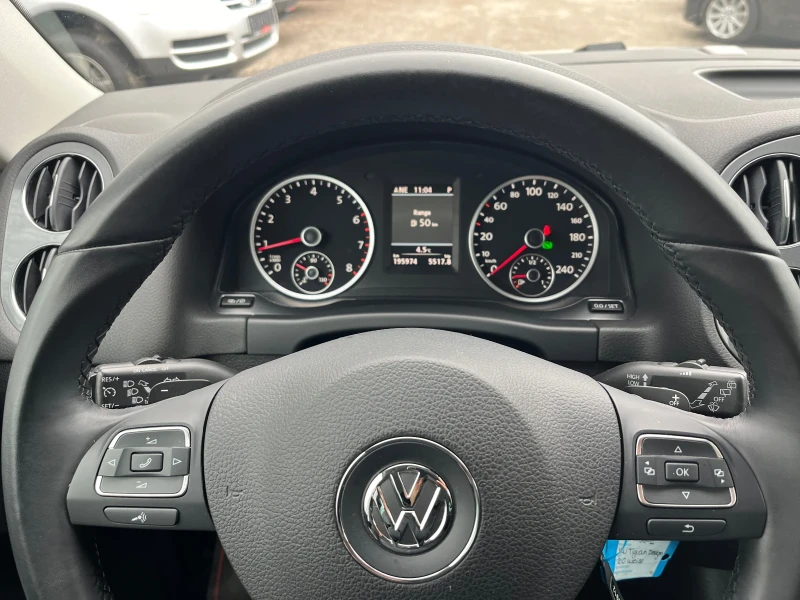 VW Tiguan 2.0 TSI 4x4 DSG Sport&Style, снимка 17 - Автомобили и джипове - 46171079