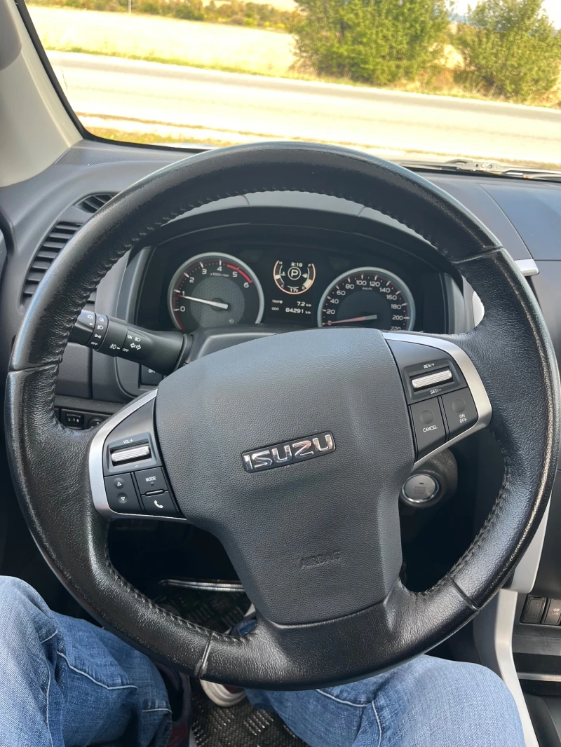 Isuzu D-max 1.9 AVTOMAT , снимка 10 - Автомобили и джипове - 52431098