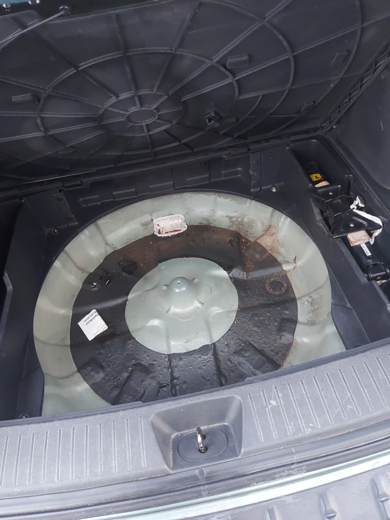 Kia Sportage, снимка 8 - Автомобили и джипове - 52739565