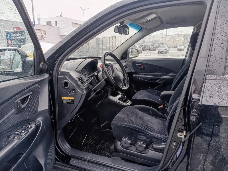 Hyundai Tucson 2.0 CRDI/118 кс/4Х4/Климатроник/FACE, снимка 8 - Автомобили и джипове - 53102149